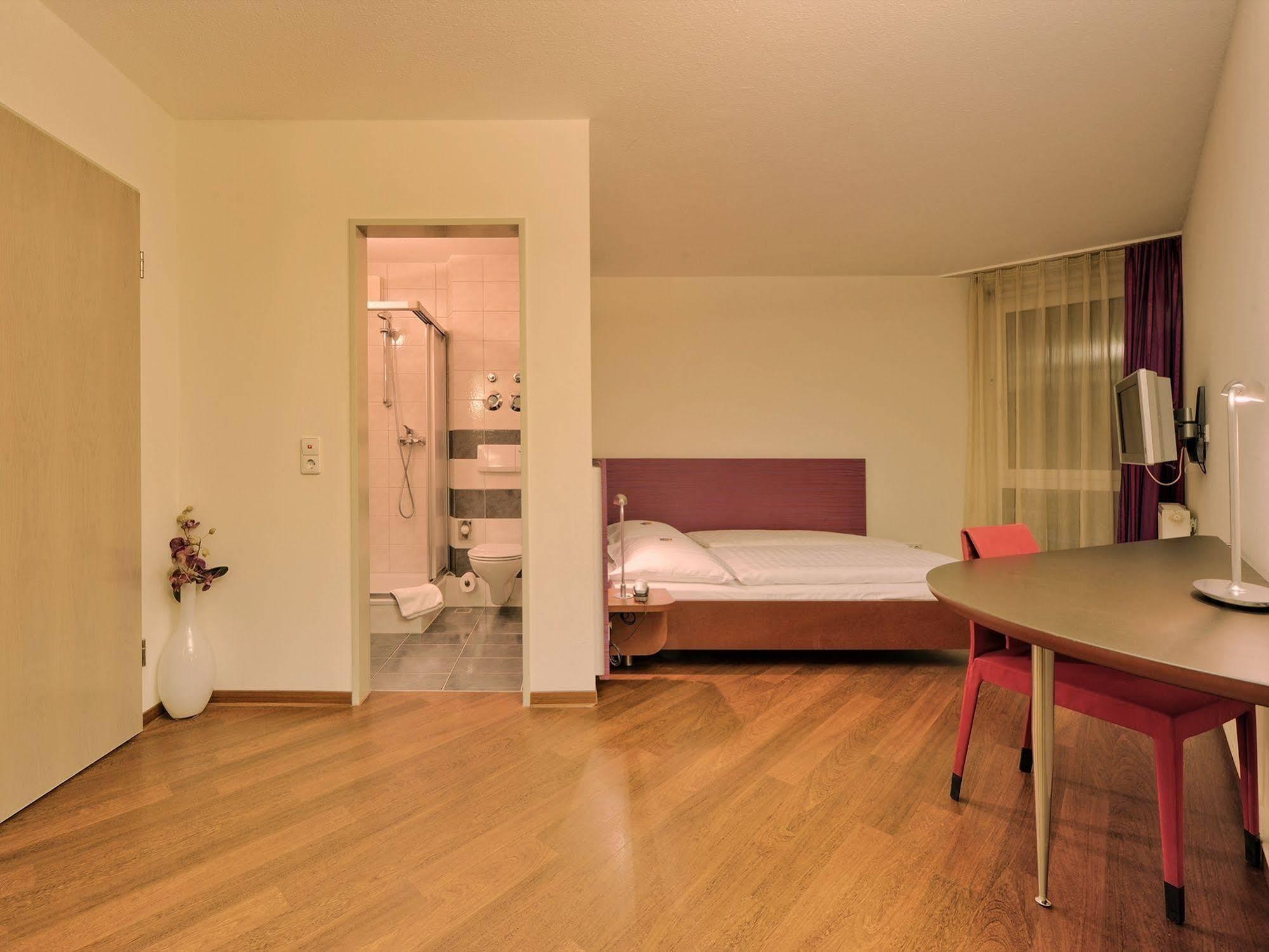Sombea Donaueschingen Hotel Ngoại thất bức ảnh